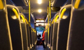 Unterwegs im Linienbus mit Wanderetappe Unterwegs im Linienbus mit Wanderetappe