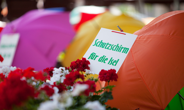 Iselfrauen verschafften sich am Hauptplatz Lienz Gehör