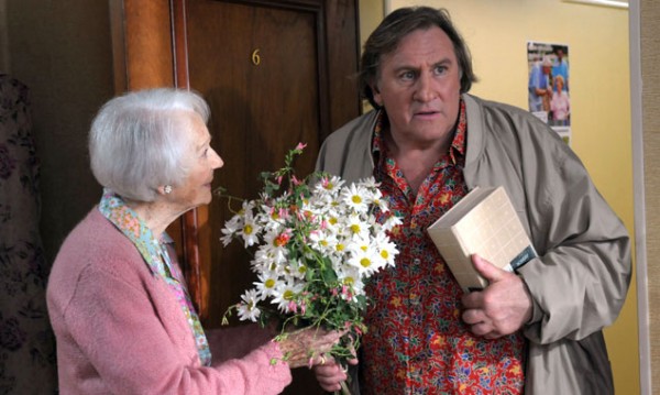 Alle halten Germain (Gérard Depardieu) für einen liebenswerten Dorftrottel. Aber die 95-jährige Leseratte Margueritte (Gisèle Casadesus) erkennt sein großes Herz und bringt es zu voller Blüte.