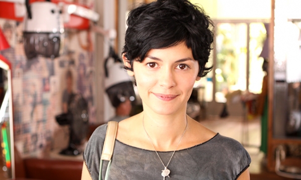 Émilie (Audrey Tautou) in einer Liebesgeschichte, die tiefgründiger ist, als es auf den ersten Blick erscheint. 