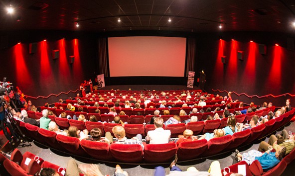 Bis auf den letzten Platz gefüllt war das Lienzer Cine X bei der Premiere von "Unheil in den Bergen".