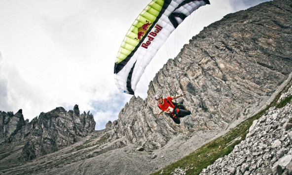 Der Schnellste mit dem Schirm: Paul Guschlbauer. Foto: Mirjah Geh Red Bull