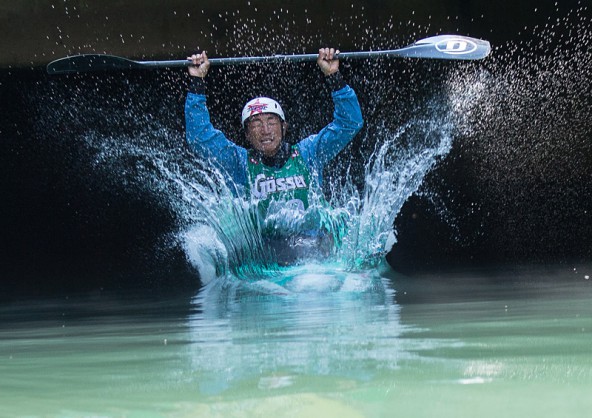 Im Wasser waren die Japaner nicht ganz in ihrem Element. im Bild Taro Ando vom Kazuna-Team. Foto: Expa/Gruber