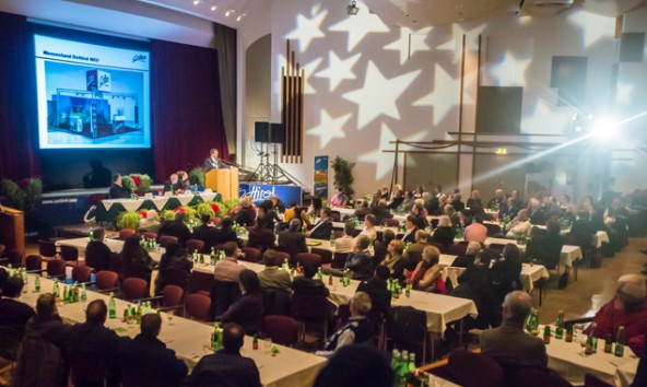 Im Stadtsaal blieben bei der diesjährigen Vollversammlung viele Sessel leer. Fotos: Philipp Brunner