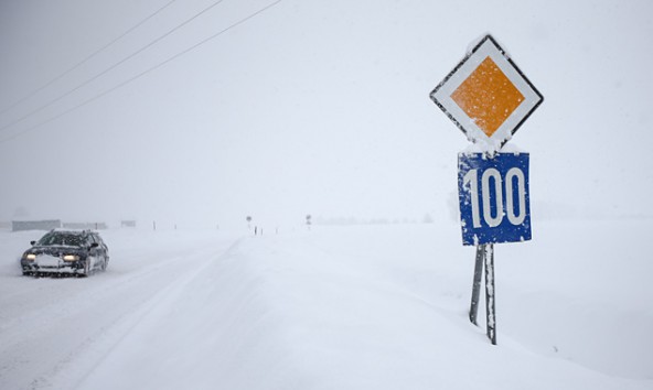 Die Hauptverkehrswege nach Osttirol sind trotz extremer Schneefälle derzeit offen. Foto: Expa/Groder