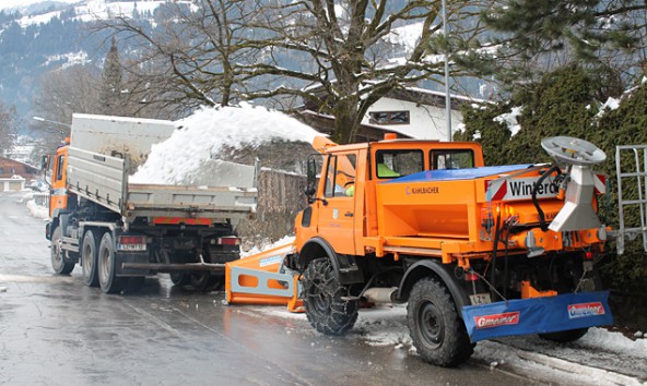 6000 bis 8000 Kubikmeter Schnee werden derzeit in Lienz pro Tag verräumt. Foto: Stadt Lienz