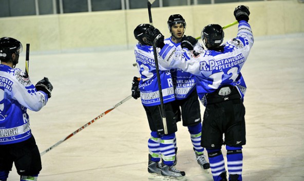 Im dritten Finalspiel, am 25. Februar wollen die Icebears Toblach wieder jubeln. Foto: Anton Oberhammer