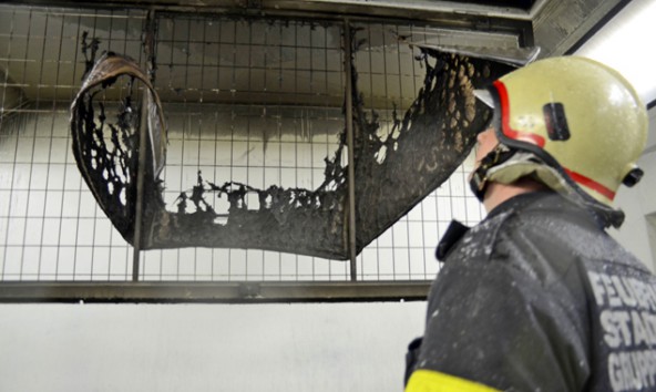 Ein Hitzestau in der Heiz- und Umluftanlage der Firma soll die Brandursache sein. Foto: Brunner Images