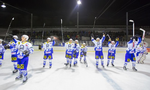 Am Ende hatten die Hubener Eisbären allen Grund zum Jubeln.