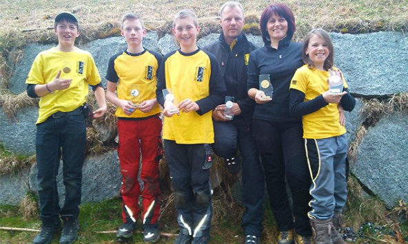 Die erfolgreichen Athleten vom BSV Iseltal v.l.: Lorenz Wibmer, Florian Niederegger, Mario Niederegger, Werner Mühlburger, Barbara Niederegger, Maria Niederegger. Foto: BSV Iseltal