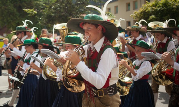 Mit ihren Frühjahrskonzerten erwachen die Musikkapellen Anras, Heinfels und Assling aus dem musikalischen Winterschlaf. Foto: Dolomitenstadt/Egger