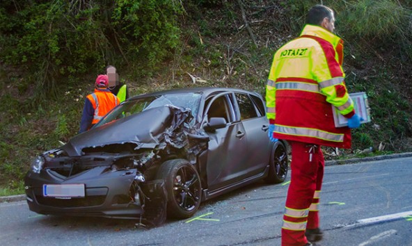 Alle Insassen wurden nur leicht verletzt. Foto: Brunner Images