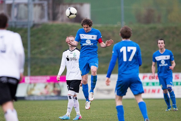 Kapitän Lukas Brugger und sein Team bescherten den Fans ein 5:0 Ostergeschenk. Foto: Brunner Images