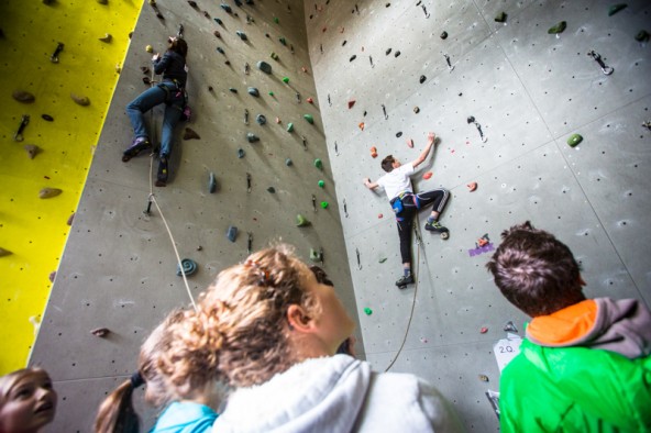 58 Sportkletterer kämpften in Matrei um Spitzenplätze bei der Osttiroler Meisterschaft. Foto: Brunner Images