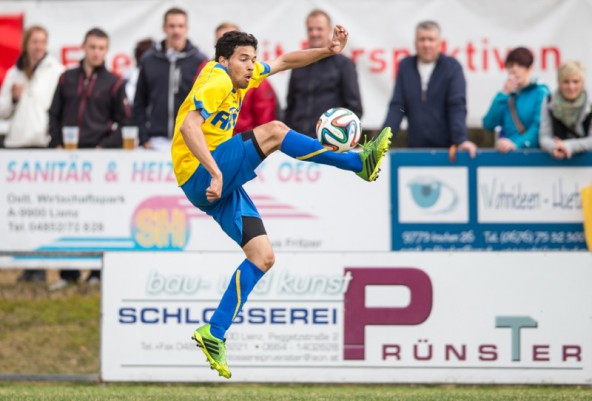 Alexander Huber, SV Tristach, der torgefährlichste Mann bei diesem Derby. Fotos: Expa/Groder