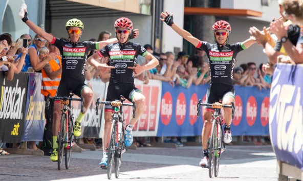 Alessandro Bertuola, Enrico Zen und Roberto Cunico vom Team Beraldo Greenpaper Europa Ovini dominierten den ersten SuperGiro Dolomiti. Fotos: Exta/Groder