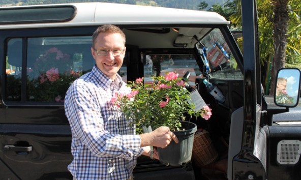 Er fährt 2000 Kilometer für Florales aus der Dolomitenstadt – Anwalt Jens Laschewski aus Schwerin. Fotos: Stadt Lienz/Lenzer