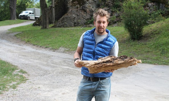 Da lässt sich was draus machen. Holzkünstler gerold Leitner aus Prägraten hat bereits eine Idee.