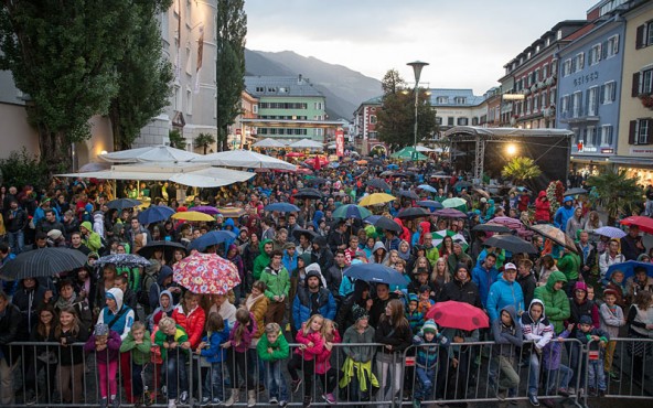 Riesenandrang trotz Regens. Das Free Solo Masters Kletterturnier in Lienz war schon bei seiner ersten Auflage ein Magnet.