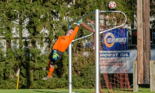 Marco Ortner stand gut an diesem Tag, eine Niederlage gegen Seeboden konnte der Debant-Keeper aber nicht verhindern.