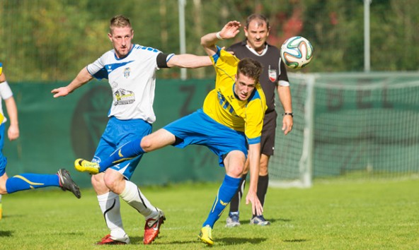 Nach einem kurzen Stottern in der Anfangsphase lief der Tristacher Mototr gegen die Spielgemeinschaft schließlich rund. Ein 4:1 Heimsieg bedeutet intakte Aufstiegschancen. Foto: Brunner Images