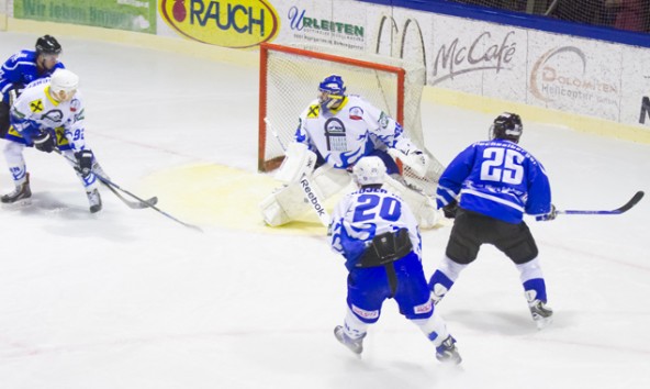 Immer wieder sorgten die Oilers für Gefahr vor dem  Gehäuse von Huben – fünf mal wurde daraus ein Treffer.