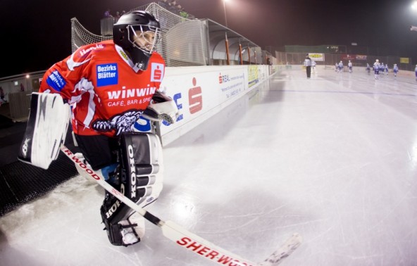 Tormannwechsel bei den Lienzern, Dominik Tiefnig kommt anstelle von Alexander Krätschmer.