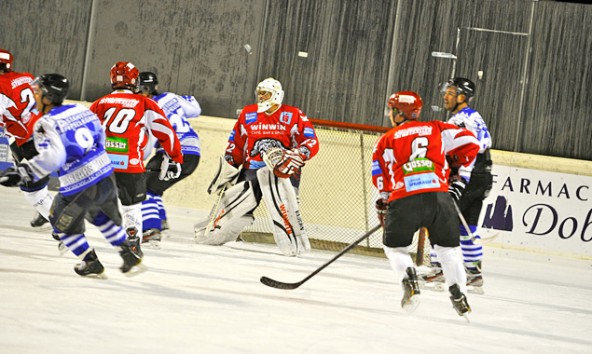 Lienz-Keeper Vorname Nachname war ein Bollwerk in der Toblacher Brandung. Foto: Anton Oberhammer