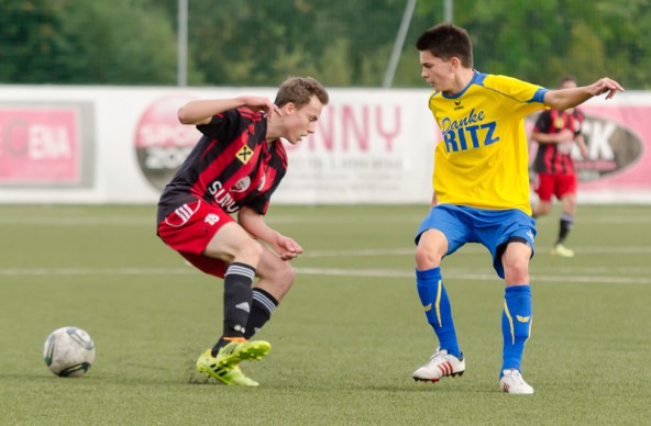 Das Duell Sillian gegen Tristach ist ein Klassiker. Am Ende hatten die Oberländer in der Herbsttabelle die Nase vorn. Fotos: Brunner Images