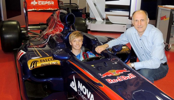 Chris Höher und Toro Rosso Teamchef Franz Tost. 