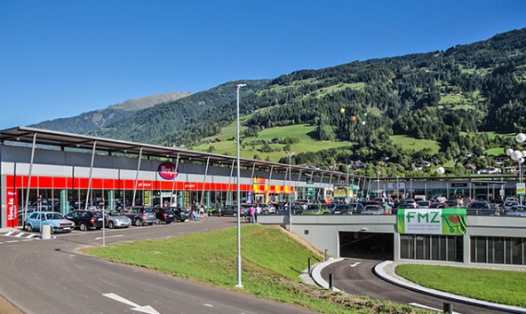 Das Fachmarktzentrum ist zur fixen Größe im Lienzer Talboden und Umgebung geworden. Foto: Expa/Groder