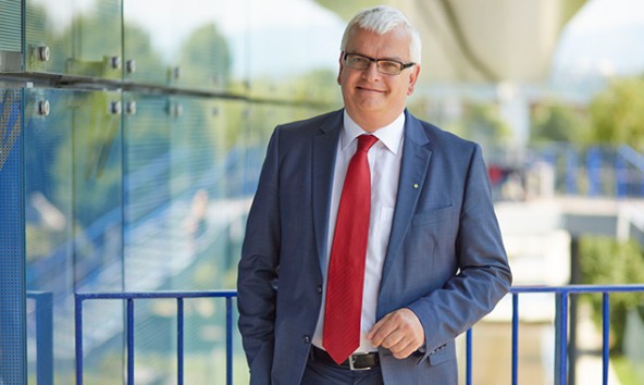 Marcus Wild, Vorsitzender der SES-Geschäftsführung zeigt sich zufrieden mit dem großen Umsatzplus in Nußdorf-Debant. Foto: Daniel Hager