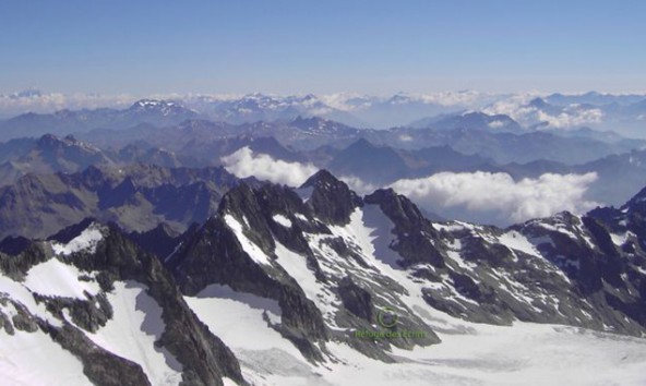 Ecrins-Massiv, Blick auf Refuge des Ecrins (eingezeichnet) und Col Emile Pic. Foto: ÖAV/Leonore Rothwangl