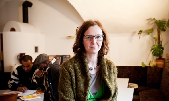 Monika Reindl-Sint betreut als Freiwilligenbeauftragte sowohl die Ehrenamtlichen, als auch die Organisationen, die nach freiwilligen Helfern suchen. Foto: Miriam Raneburger