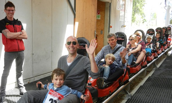 Rasant talwärts geht's mit dem Alpine-Coaster (Foto: Lienzer Bergbahnen)