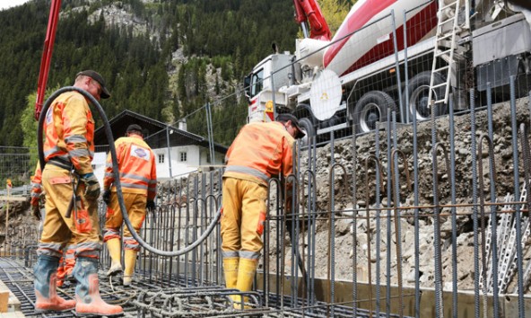 Über den Sommer wird auf einigen Osttiroler Landstraßen saniert und gebaut. Foto: Expa/Gruber