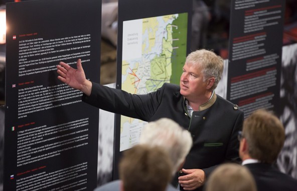 Archäologe Harald Stadler beschäftigt sich seit Jahrzehnten mit der Aufarbeitung der Kosakentragödie. Foto: Brunner Images