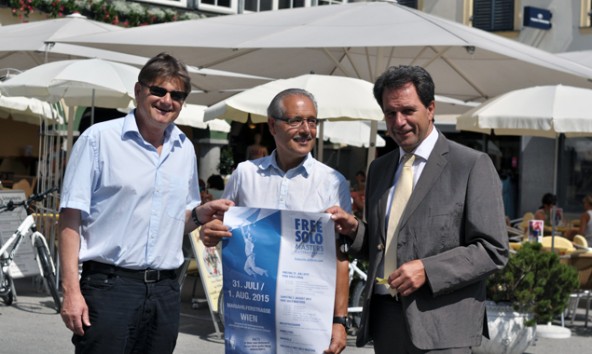 Die Präsentation von Free Solo Masters, v.l.: Hans-Peter Falkner (Obmann ÖTK-Sektion Lienz), Werner Frömel (Obmann AlpinPlattformLienz) und Franz Theurl (Obmann TVB Osttirol). Fotol: Dolomitenstadt/Anna Vogl