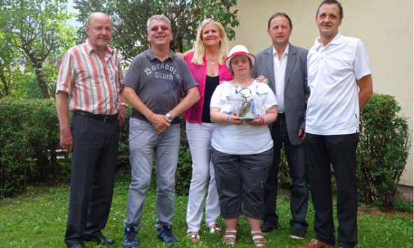 Große Freude bei der Lebenshilfe Osttirol über die Hilfe der Lienzer Unternehmer. v.l. Reinhold Stocker, Andreas Hoffmann, Obfrau Inge Hanser, Tanja Eberhard, Werner Hanser und Karl Steiner. Foto: WK Tirol