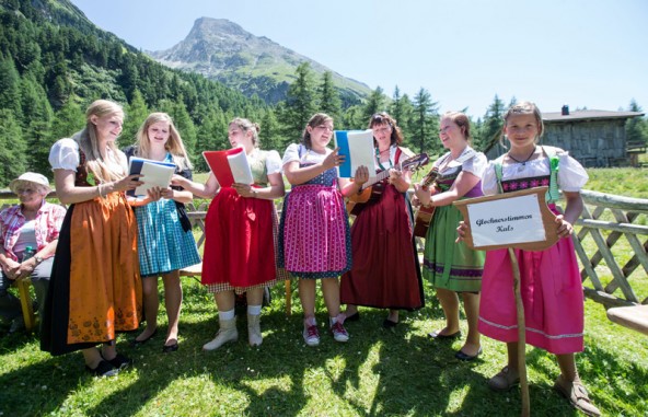 Und jetzt erklingen die Glocknerstimmen.