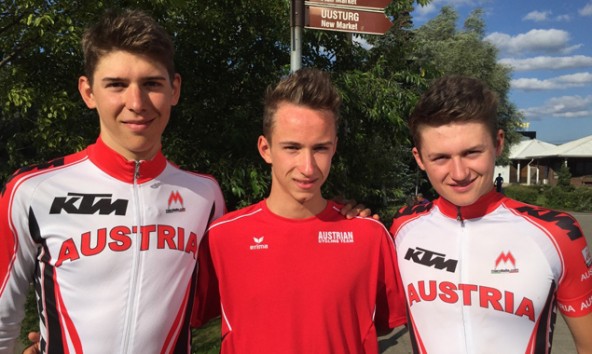 Felix Gall (ganz rechts) mit seinen Teamkollegen Patrick Gamper (links) und Marcel Neuhauser.