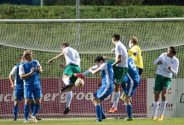 Nach einem Corner gleicht Edin Avdic zum 1:1 aus.