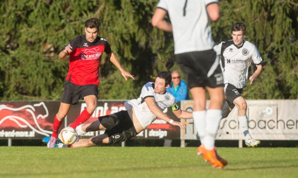 Debant griff an, doch die Defensive von Lind war nicht zu knacken. Foto: Brunner Images