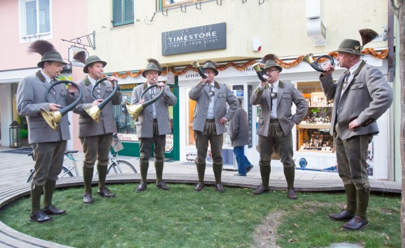 Musikalisch eingeleitet wurde der neue Marktschwerpunkt von der Jaghornbläsergruppe Kartitsch.