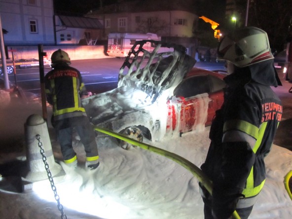 2016-01-22-autobrand-rohracherstrasse-51-artikel