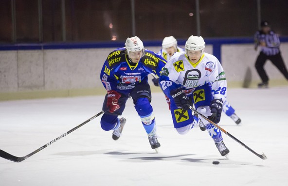 Bis zum letzten Drittel blieb das Match trotz Hubener Überlegenheit völlig offen. Foto: Brunner Images