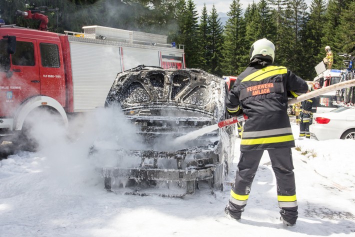 autobrand-dolomitenhuette-artikel