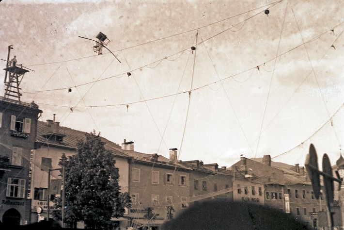 akrobatik-hauptplatz-lienz-1937