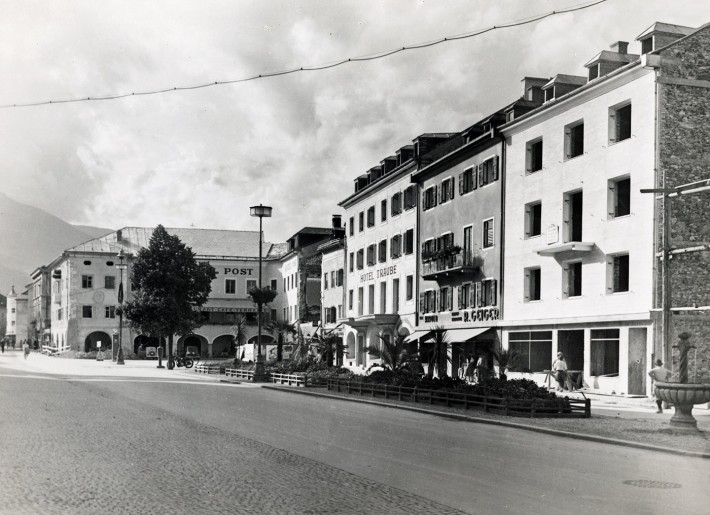 lienzer-hauptplatz-um-1950-wiederaufbau